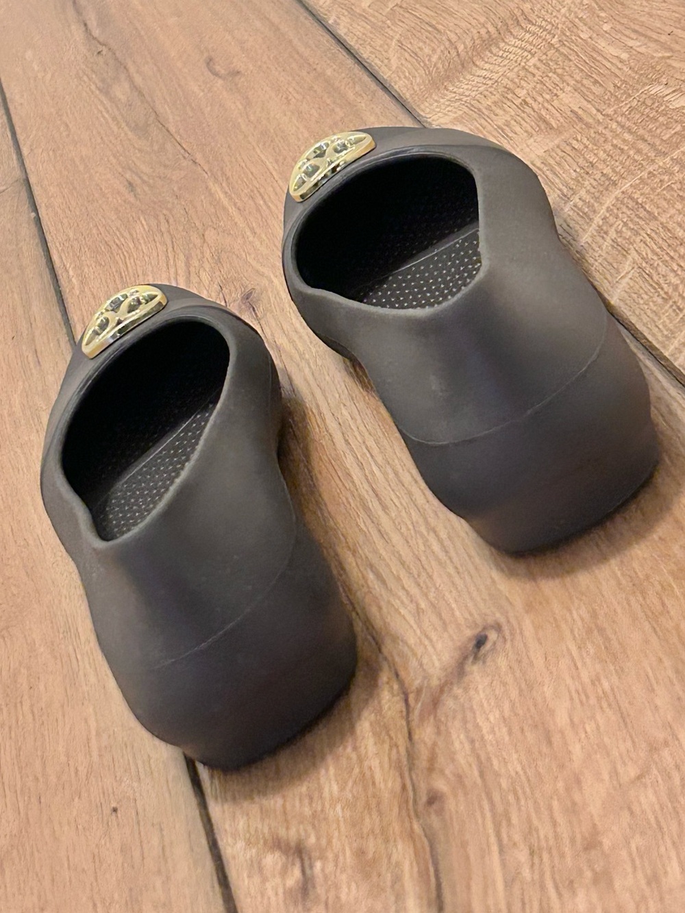 Crocs Gianna Gold Medallion Brown Ballet Flats Slip Ons Comfort Women’s 10 - Picture 8 of 15